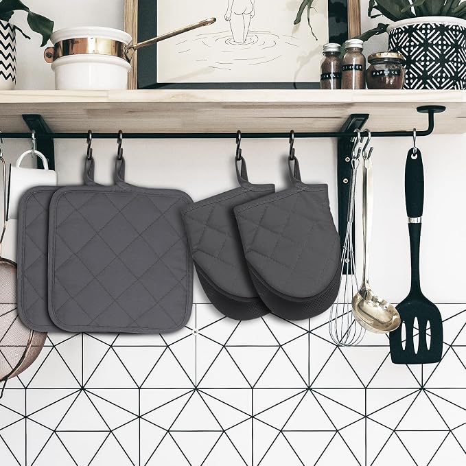 Oven Mitts and Pot Holders Set, Heat Resistant Silicone Kitchen Mini Oven - Image 7