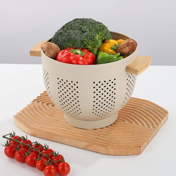 Metal Colander with Wood Handle, 5.5 Quart Powder Coated Steel Large Kitchen - Image 5