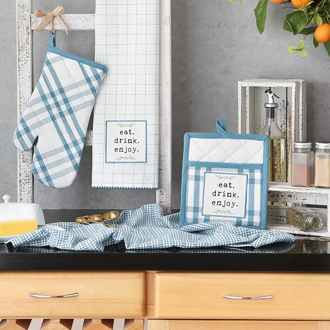 DII Home Sweet Farmhouse Kitchen Collection, Potholder/Oven Mitt/Dishtowel Set - Image 4