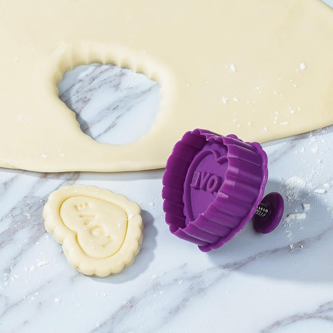 Fox Run Lovers Pie Cutter Set - Image 4