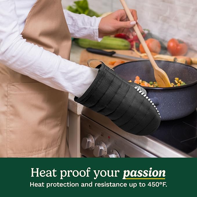 Cuisinart Mini Oven Mitts – 5.5” x 8” Heat-Resistant Kitchen Mitts - Image 3