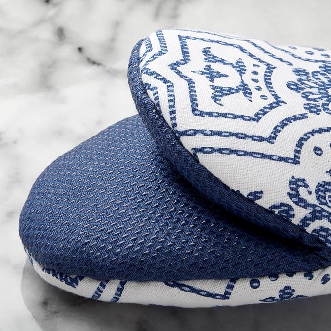 Martha Stewart Strie Medallion Mini Oven Mitt 2-Pack Set - Image 3