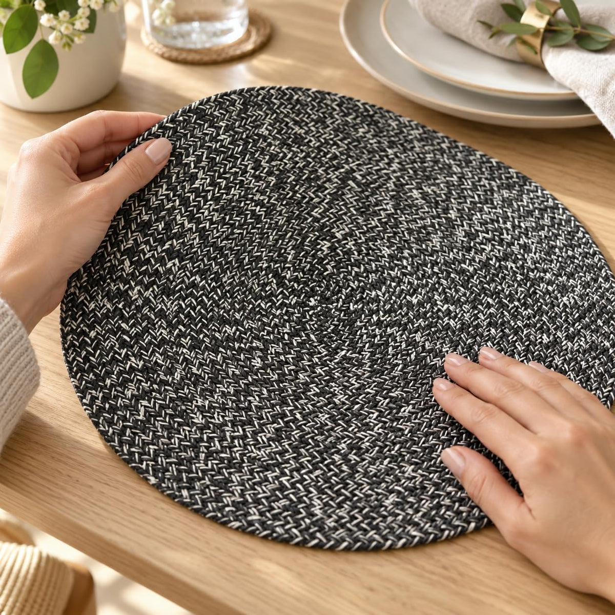 Marled Twist Set of 8 Placemats, 15" Round Cotton, Black, Heat