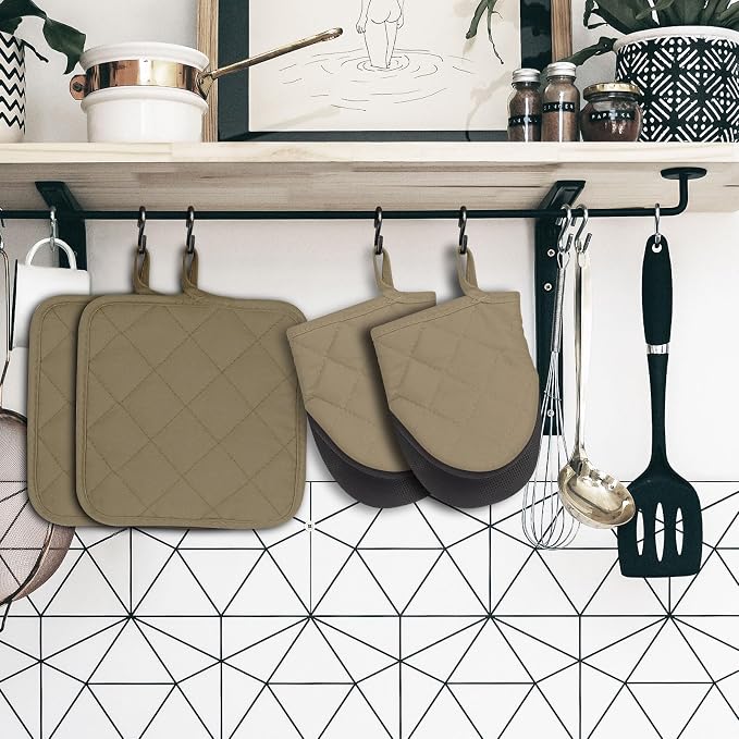 Oven Mitts and Pot Holders Set, Heat Resistant Silicone Kitchen Mini Oven - Image 7