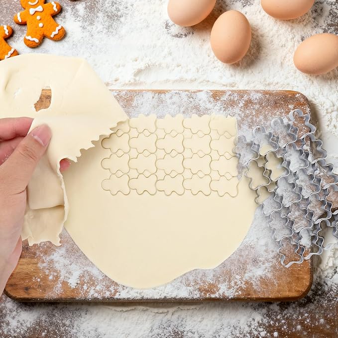 AIERSA Mini Gingerbread Cookie Cutter, Small Christmas Cookie Cutters, 1 Inch - Image 5