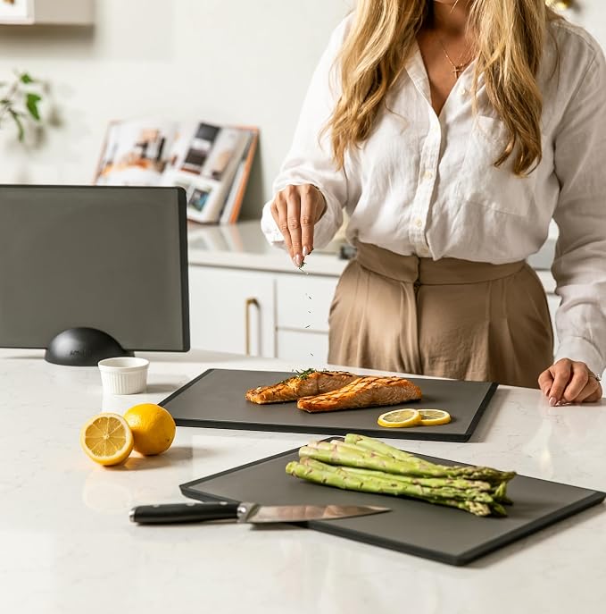 SMIRLY Plastic Cutting Board Set - Image 6