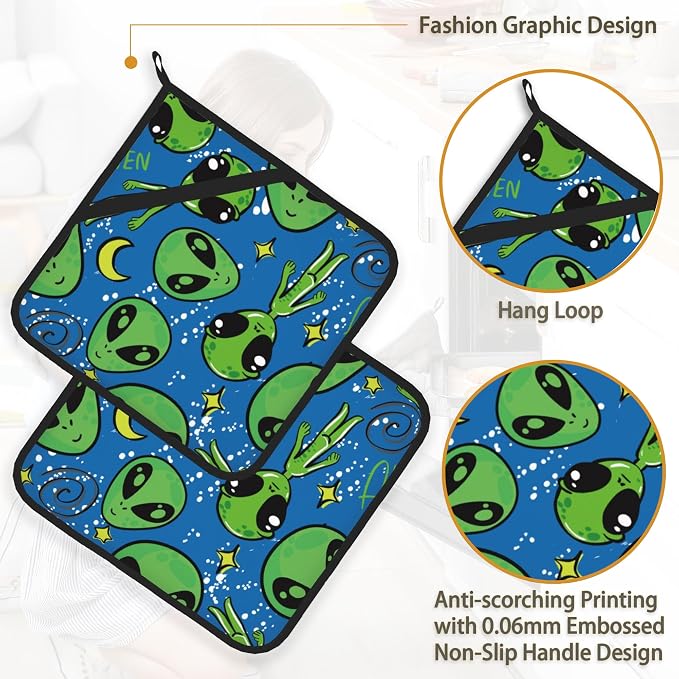 Green Alien Pot Holder Set of 2, Heat Resistant Potholders Oven Hot Pads - Image 4