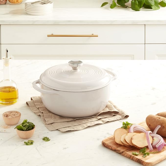 Lodge 4.5 Quart Enameled Cast Iron Dutch Oven - Image 8
