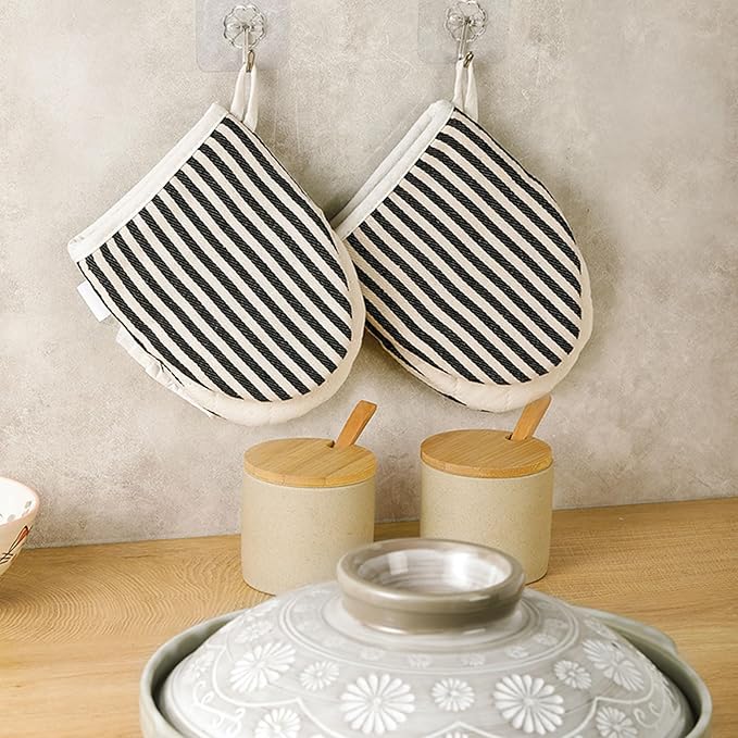 1 Pair Mini Oven Mitts, High Heat Resistant Oven Gloves, Kitchen Short Oven Mit - Image 4