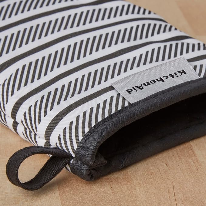 KITCHENAID Albany Mini Oven Mitt 2-Pack Set, Matte Black - Image 3