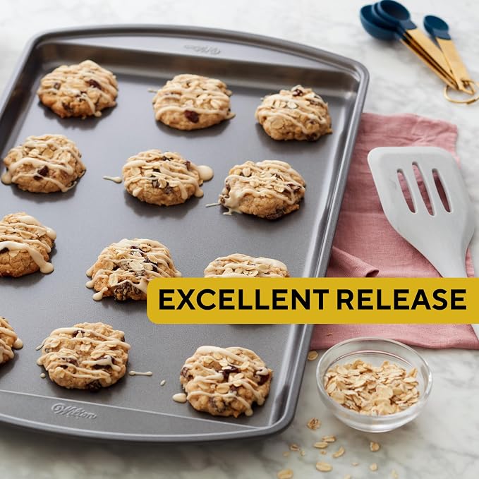 Wilton Perfect Results Nonstick Medium 15 x 10 in Cookie Baking Sheets Set - Image 5
