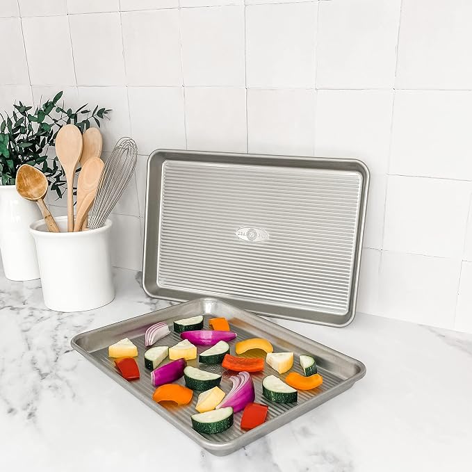 USA Pan Nonstick Quarter Sheet Pan - Image 4