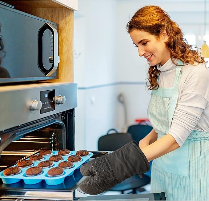 4 Pcs Oven Mitts and Pot Holders, 500°F High Heat Resistant Kitchen Oven Mitts - Image 6