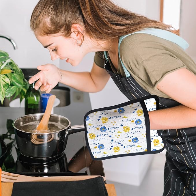 Blue and Yellow Floral Oven Mitts Set, Pot Holders - Image 4