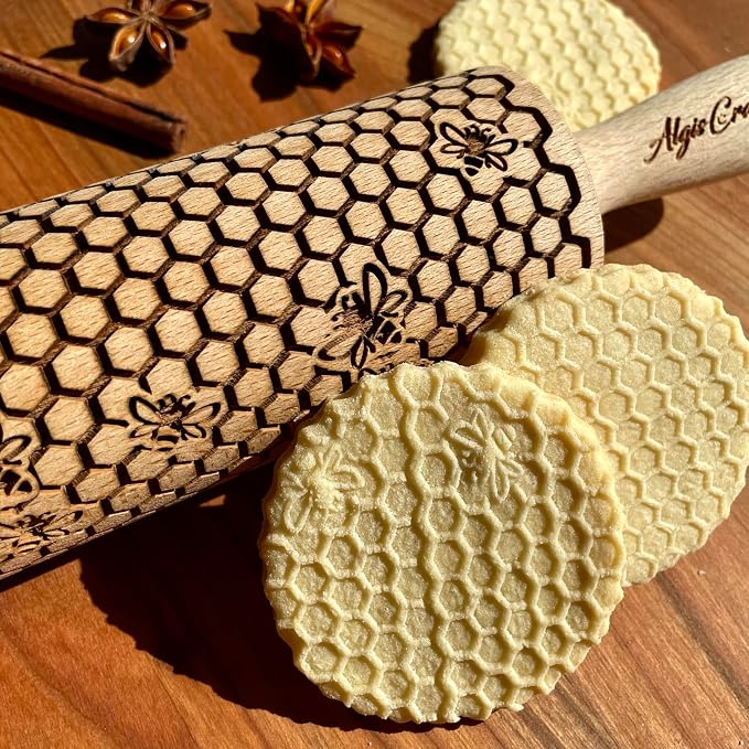 BEEHIVE Embossing Rolling Pin - Image 3