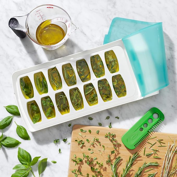 OXO Good Grips No-Spill Ice Cube Tray - Image 10