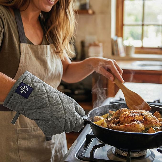 Encasa XO Heat Resistant 100% Cotton Oven Glove & Potholder Set - Image 6