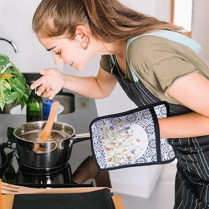 Colorful Wildflowers Floral Oven Mitts Set, Pot Holders - Image 4