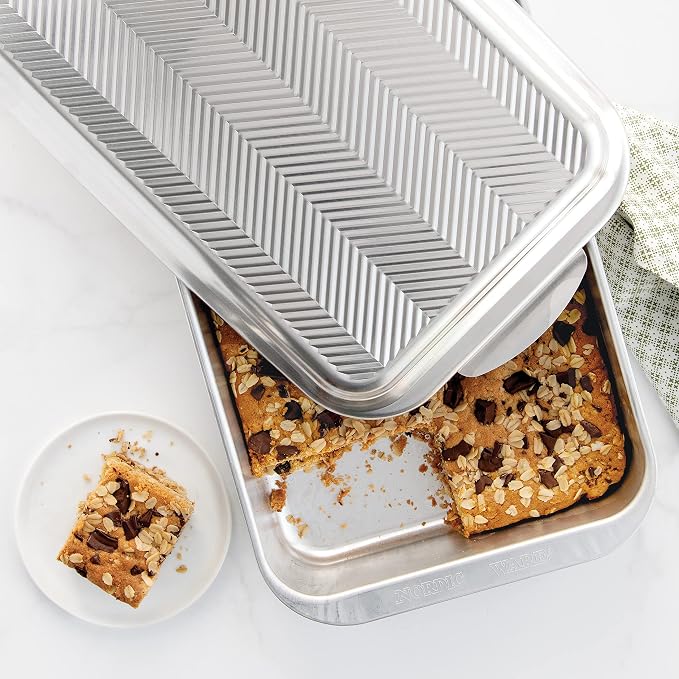 Nordic Ware 9x13 with Prism Metal Lid - Image 7