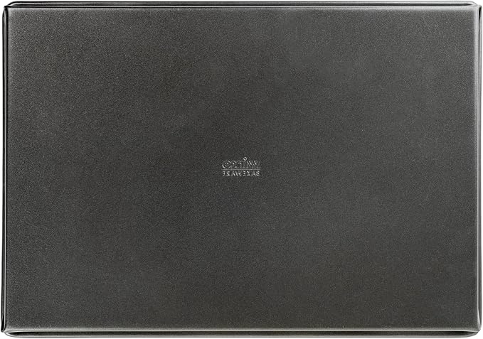 WINCO Rectangular Non-Stick Cake Pan, 13-Inch by 9-Inch, Aluminized Steel - Image 4