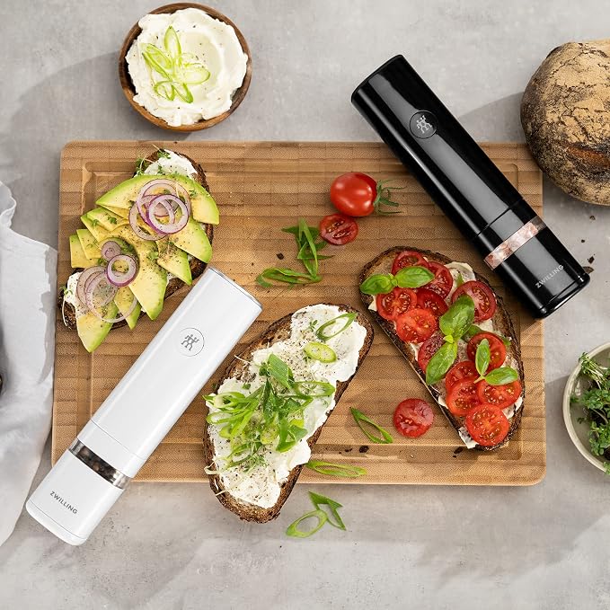 ZWILLING Enfinigy 2-pc Electric Salt/Pepper Mill Set - Image 2