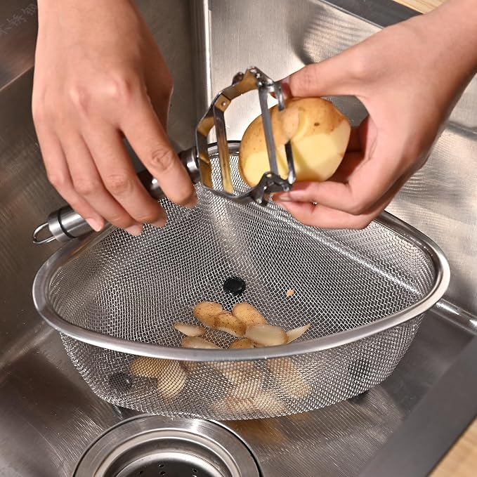 Fox Run Large Stainless Steel Triangular Colander, 3 Quart Pasta Strainer - Image 3