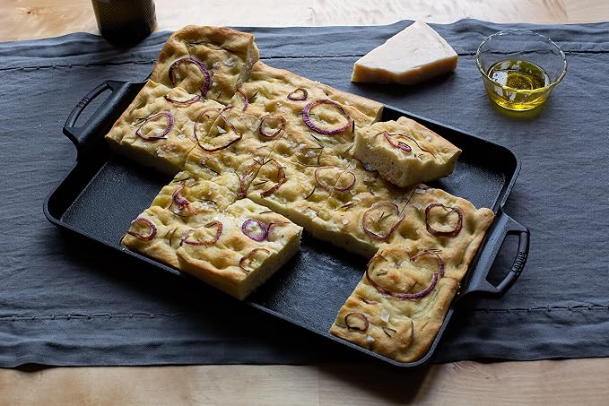 Lodge Seasoned Cast Iron Baking Pan - Image 2