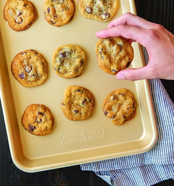 Nordic Ware Naturals Nonstick Quarter Sheet - Image 4